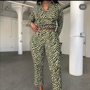 Green zebra pants set